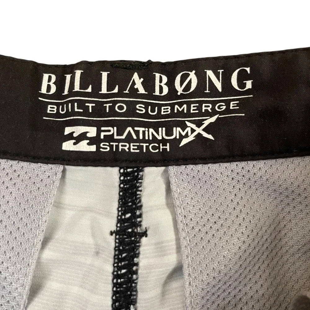 Billabong‎ Platinum X Stretch Black Gray Striped Hybrid Board Shorts Sz 32
